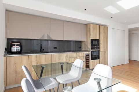 2 bedroom apartment to rent, Makers Building, Jasper Walk, N1