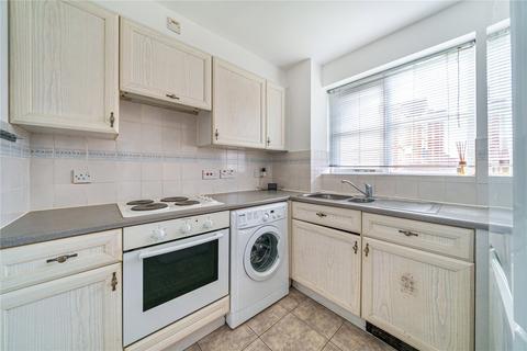 2 bedroom flat to rent, Concord Court, Winery Lane, Kingston, KT1