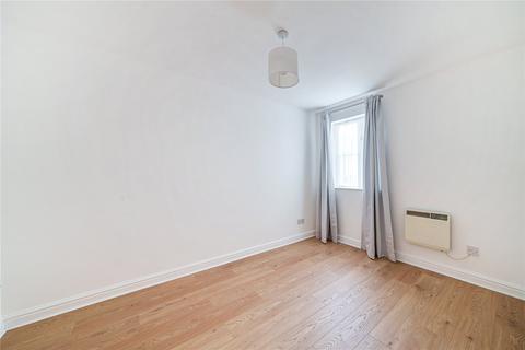 2 bedroom flat to rent, Concord Court, Winery Lane, Kingston, KT1