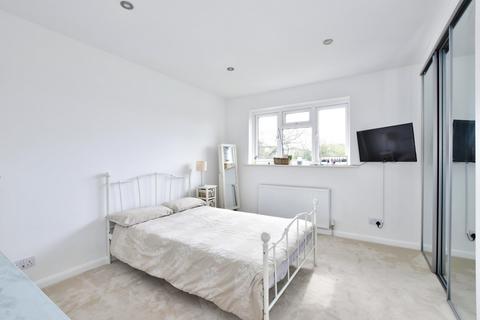 69 Furtherfield, Abbots Langley, WD5 0PN