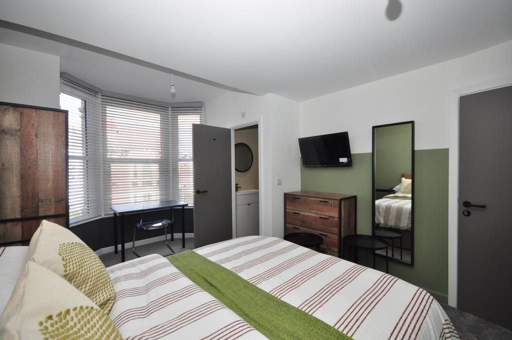 St. Chads Avenue Portsmouth PO2 1 bed in a house share £650 pcm (£150 pw)