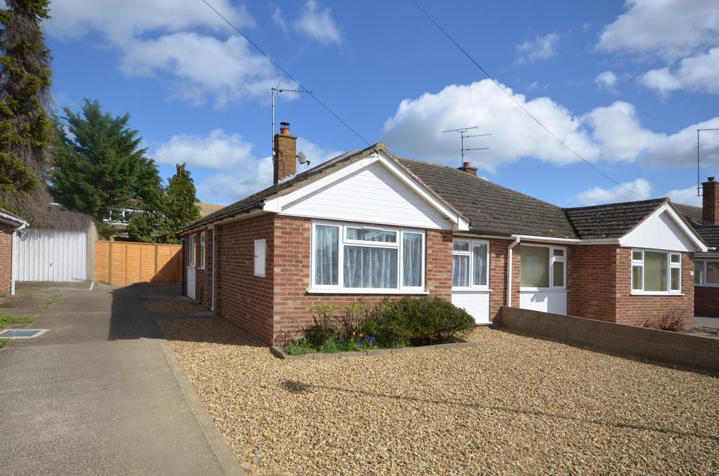 Twyford Avenue, Raunds 3 bed semi-detached bungalow - £267,500