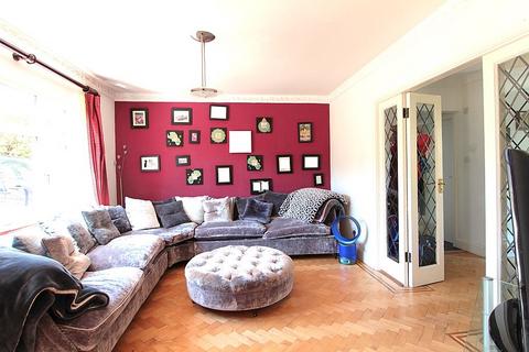 49 Robin Hood Lane, London, SW15 3PX