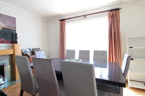 49 Robin Hood Lane, London, SW15 3PX
