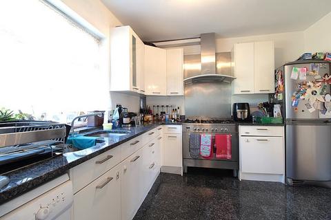 49 Robin Hood Lane, London, SW15 3PX