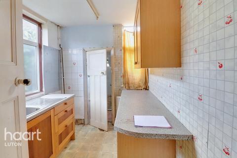 1 Chandos Road, Luton, LU4 8EX