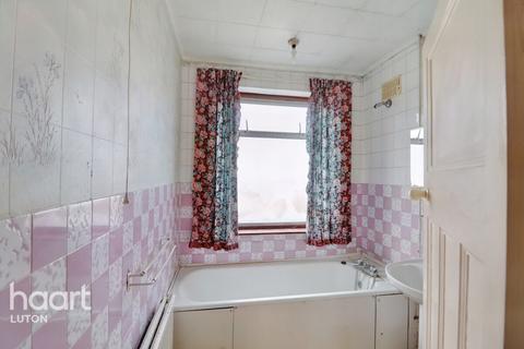 1 Chandos Road, Luton, LU4 8EX