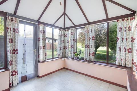 2 bedroom semi-detached bungalow for sale - Dalginross Gardens, Comrie PH6