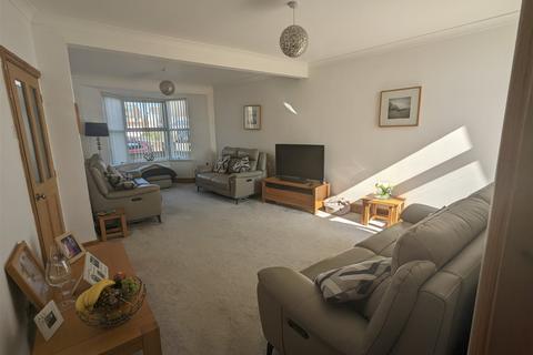 32 Bonllwyn, Ammanford, SA18 2EF