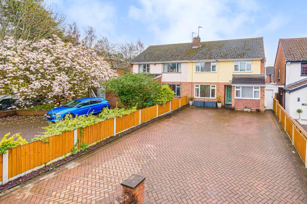 Newtown Road, Worcester, WR5 3 bed semidetached house £350,000