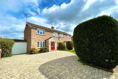 32 Chestnut Crescent, Shinfield, Reading, RG2 9EJ
