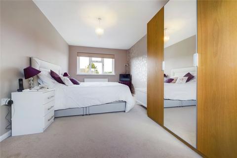 32 Chestnut Crescent, Shinfield, Reading, RG2 9EJ