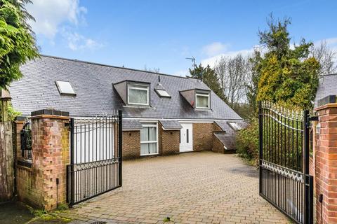 5 bedroom detached house for sale, Totteridge Village,  London,  N20