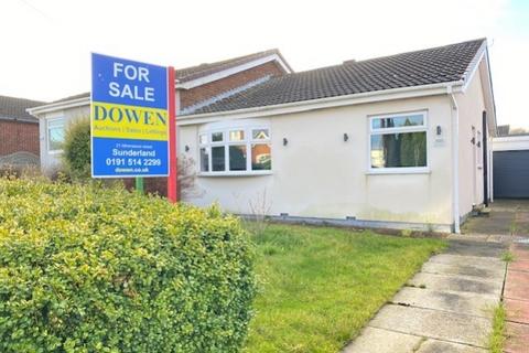 2 bedroom semi-detached bungalow for sale - Brockenhurst Drive, Hastings Hill, Sunderland, Tyne and Wear, SR4