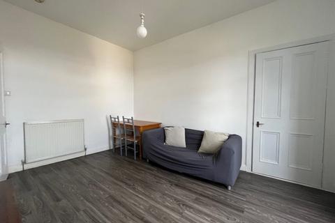 2 bedroom flat to rent, 9d Newhouse Stirling