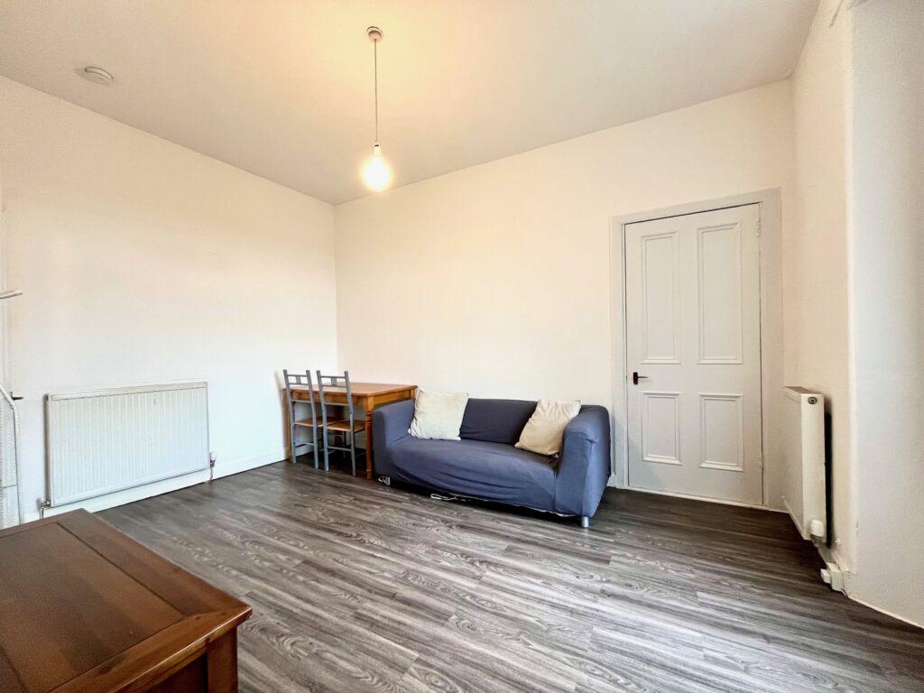 9d Newhouse Stirling 2 bed flat for sale £112,500