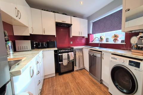 3 bedroom townhouse to rent - Hillcrest, Tadley, RG26