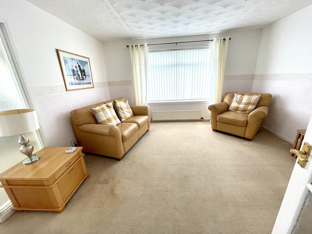 Dunottar Avenue, Coatbridge ML5 2 bed flat for sale £82,500