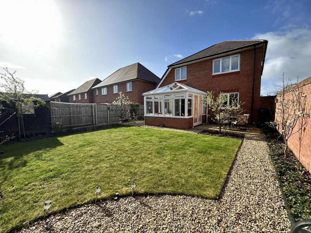 Lapwing Close The Copse Ex7 3 Bed Detached House For Sale £449 950