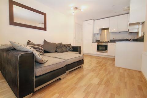 2 bedroom apartment for sale, Overton House, Uxbridge, Greater London