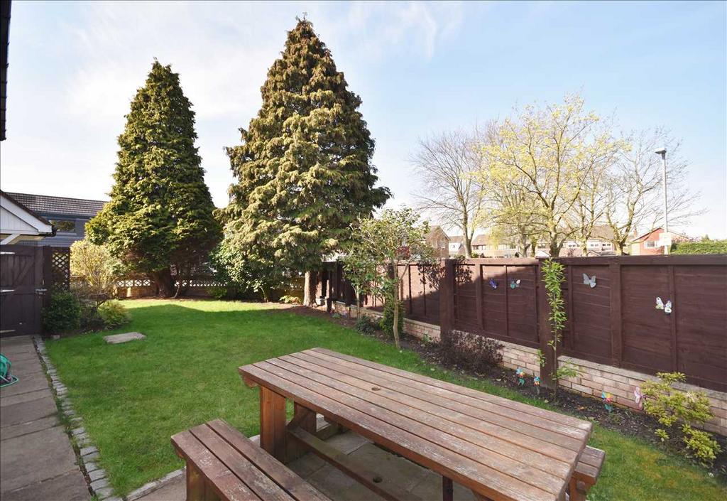 Princess Way, Euxton, Chorley 4 bed detached house £325,000