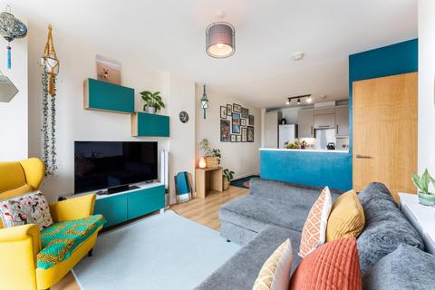 2 bedroom apartment to rent, Kelday Heights, London, E1