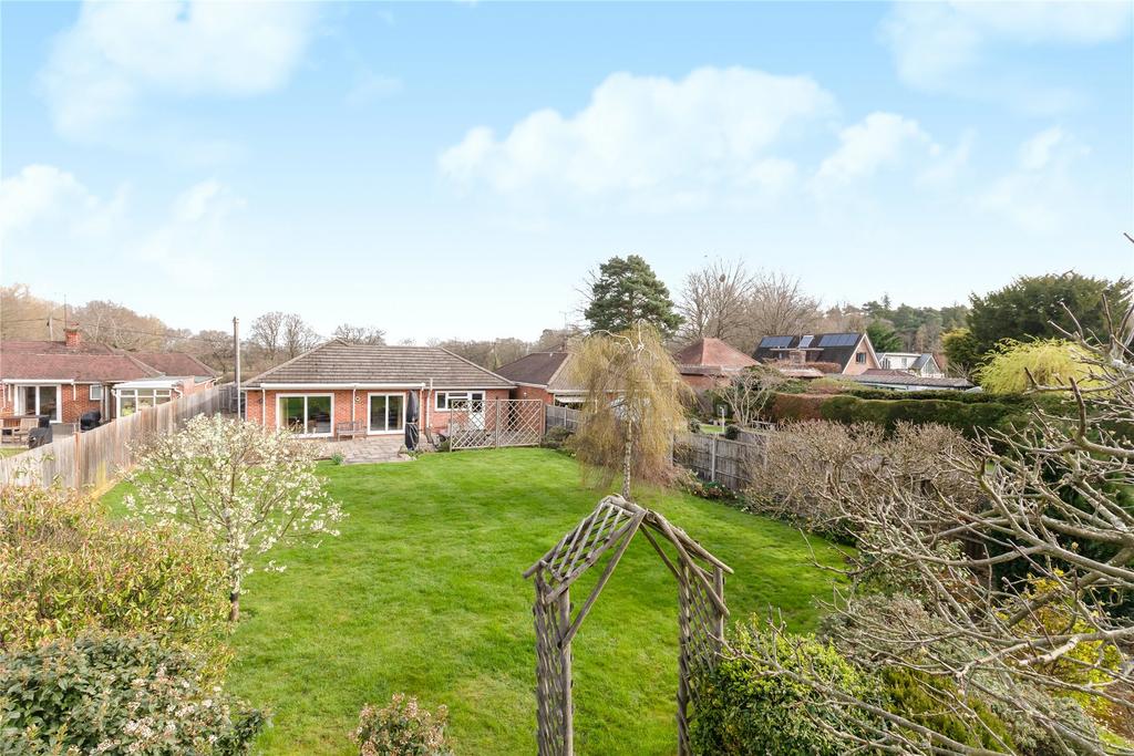 Forest Road, Hayley Green, Warfield... 3 bed bungalow - £800,000