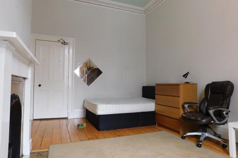 4 bedroom flat to rent, 21, West Maitland Street, Edinburgh, EH12 5EA