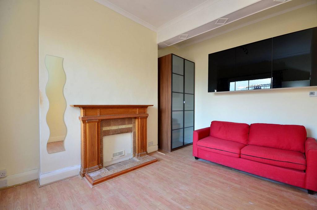 north-end-road-west-kensington-2-bed-flat-1-950-pcm-450-pw