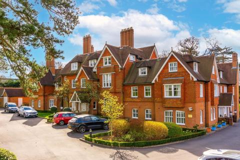 Flat 1, Wray Coppice Oaks Road, Reigate, RH2 0LE