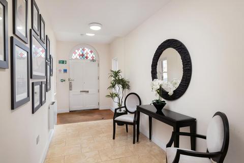 Flat 1, Wray Coppice Oaks Road, Reigate, RH2 0LE