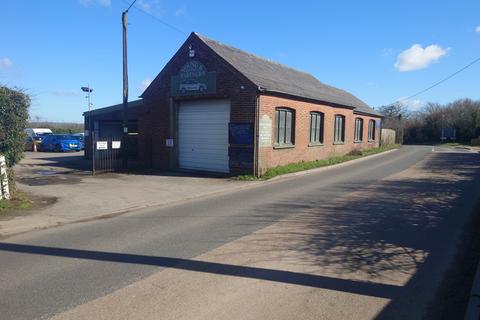 Industrial unit to rent - The Workshop, Leeds Road, Langley, Maidstone, Kent, ME17 3LX