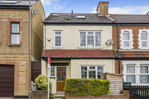 51 Arrol Road, Beckenham, BR3 4NX