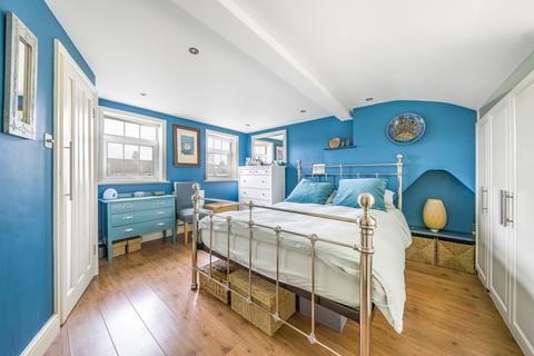 51 Arrol Road, Beckenham, BR3 4NX