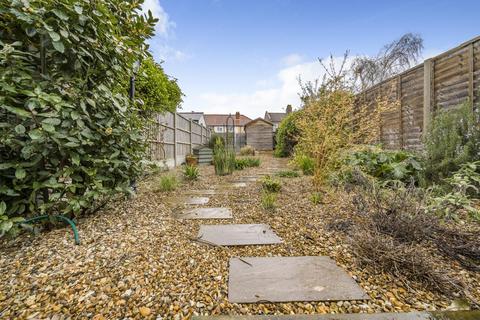 51 Arrol Road, Beckenham, BR3 4NX