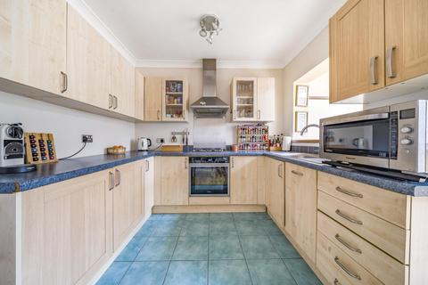 51 Arrol Road, Beckenham, BR3 4NX