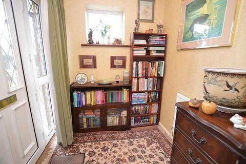 1 Maple Close, Market Drayton, TF9 1NT