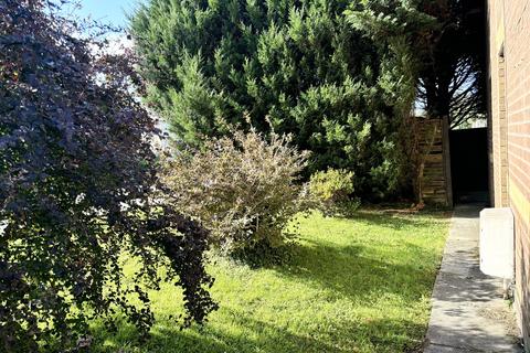 1 Llys Llanfair, Llandovery, SA20 0HU