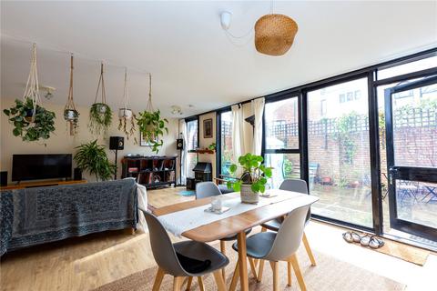 84 High Kingsdown, Bristol, BS2 8ER