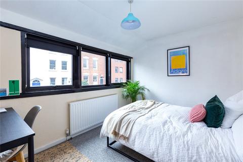 84 High Kingsdown, Bristol, BS2 8ER