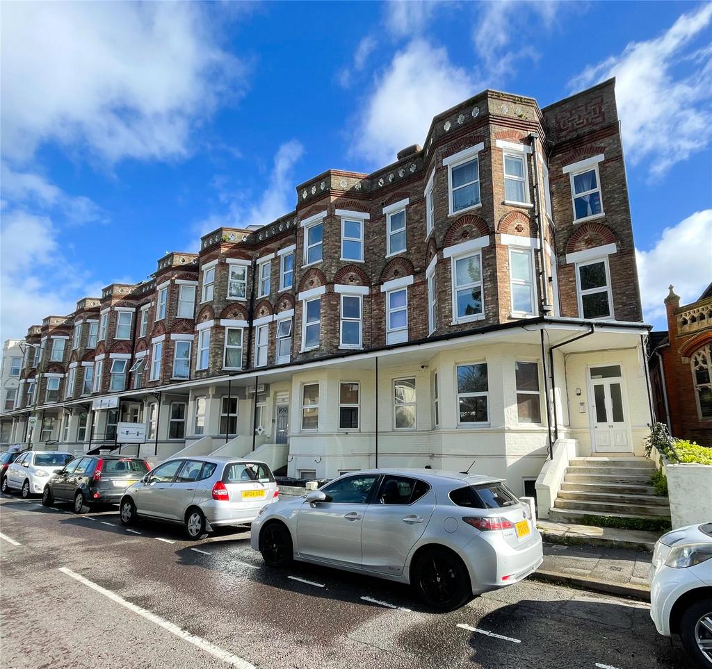 West Hill Road, Bournemouth, BH2 2 bed apartment for sale £170,000