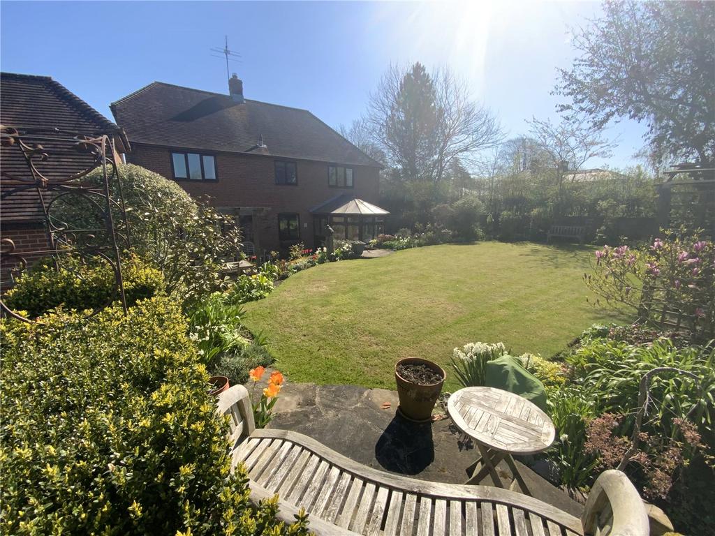 Lawn Farm Close, Milton Lilbourne, Wiltshire, SN9 4 bed detached house