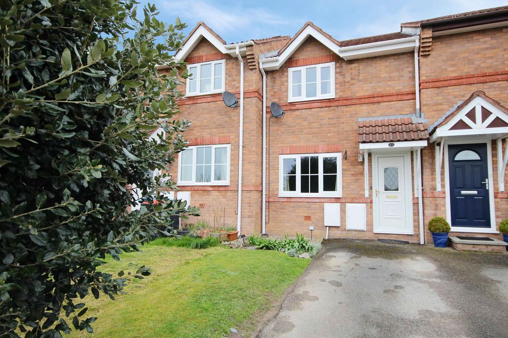 Holly Road, Weaverham, Cheshire, CW8 2 bed terraced house £145,000