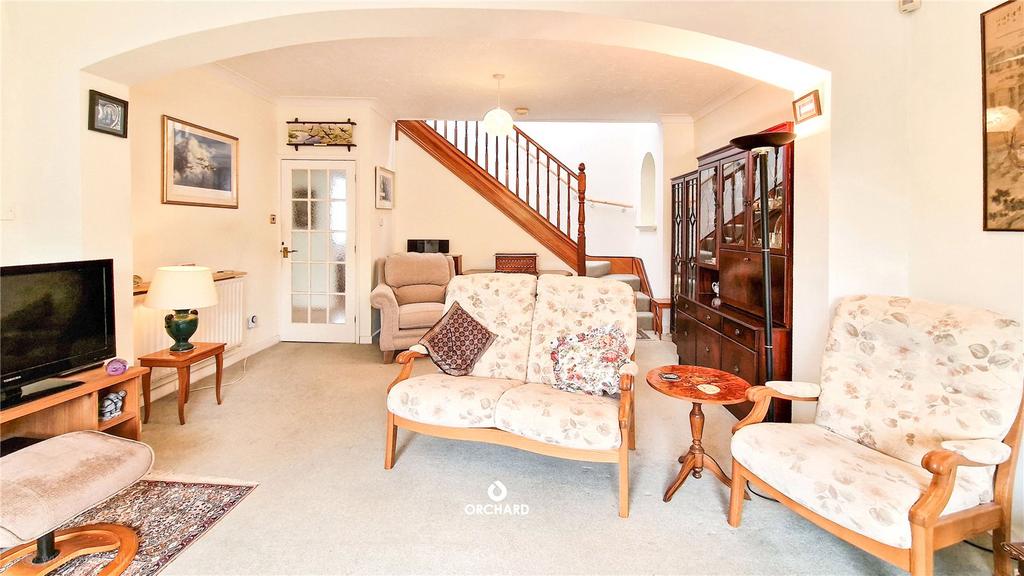The Chase, Ickenham, Middlesex, UB10 4 bed detached house £875,000