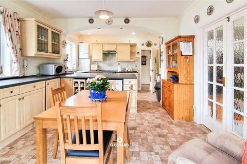 19 The Chase, Ickenham, Uxbridge, UB10 8SS