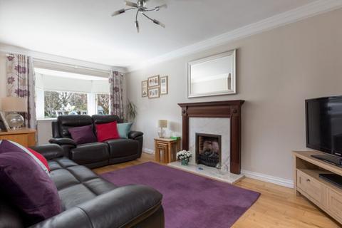 115 Braidpark Drive, Giffnock, Glasgow, G46 6LY