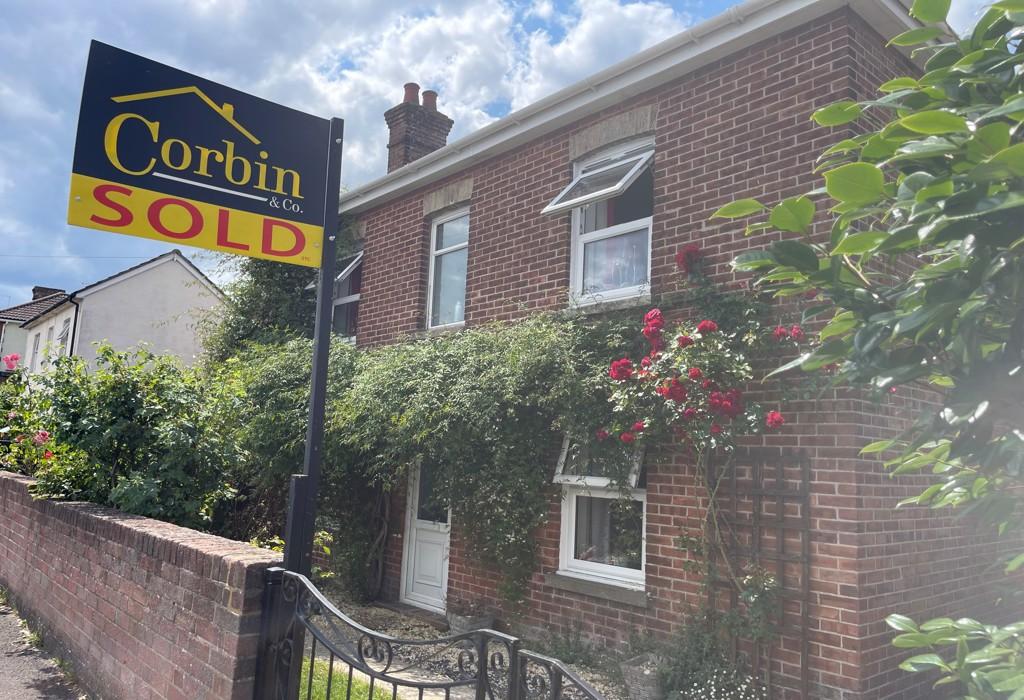 Kinson Road, Bournemouth, Dorset 4 bed detached house for sale £415,000