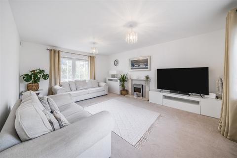 36 Bowes Hill, Rowland's Castle, PO9 6BP