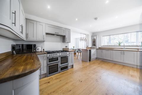 36 Bowes Hill, Rowland's Castle, PO9 6BP