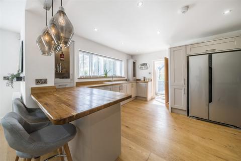36 Bowes Hill, Rowland's Castle, PO9 6BP